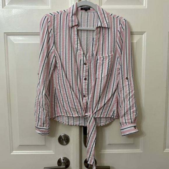 Long sleeve shirt, ties on the front. Sz:S - Picture 5 of 7
